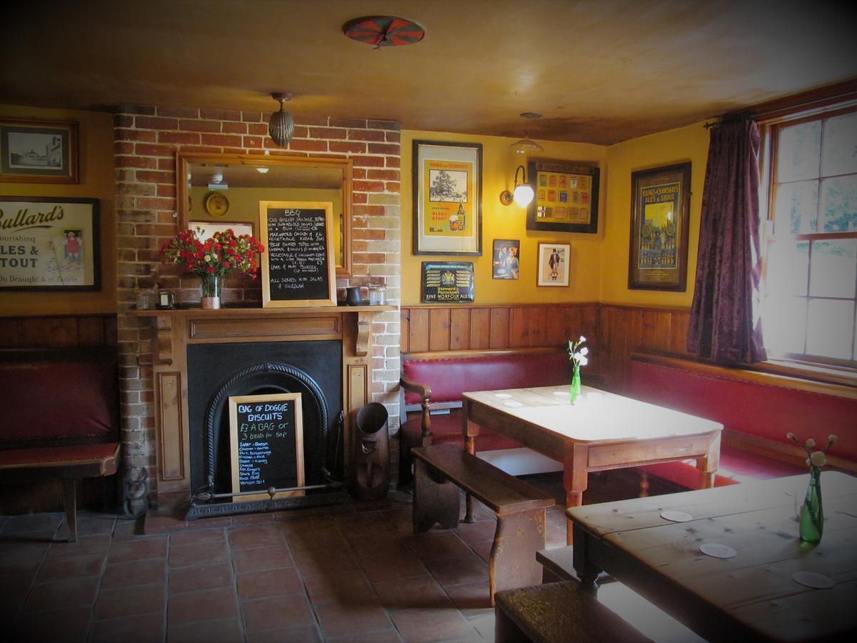 The Three Horseshoes Warham Экстерьер фото