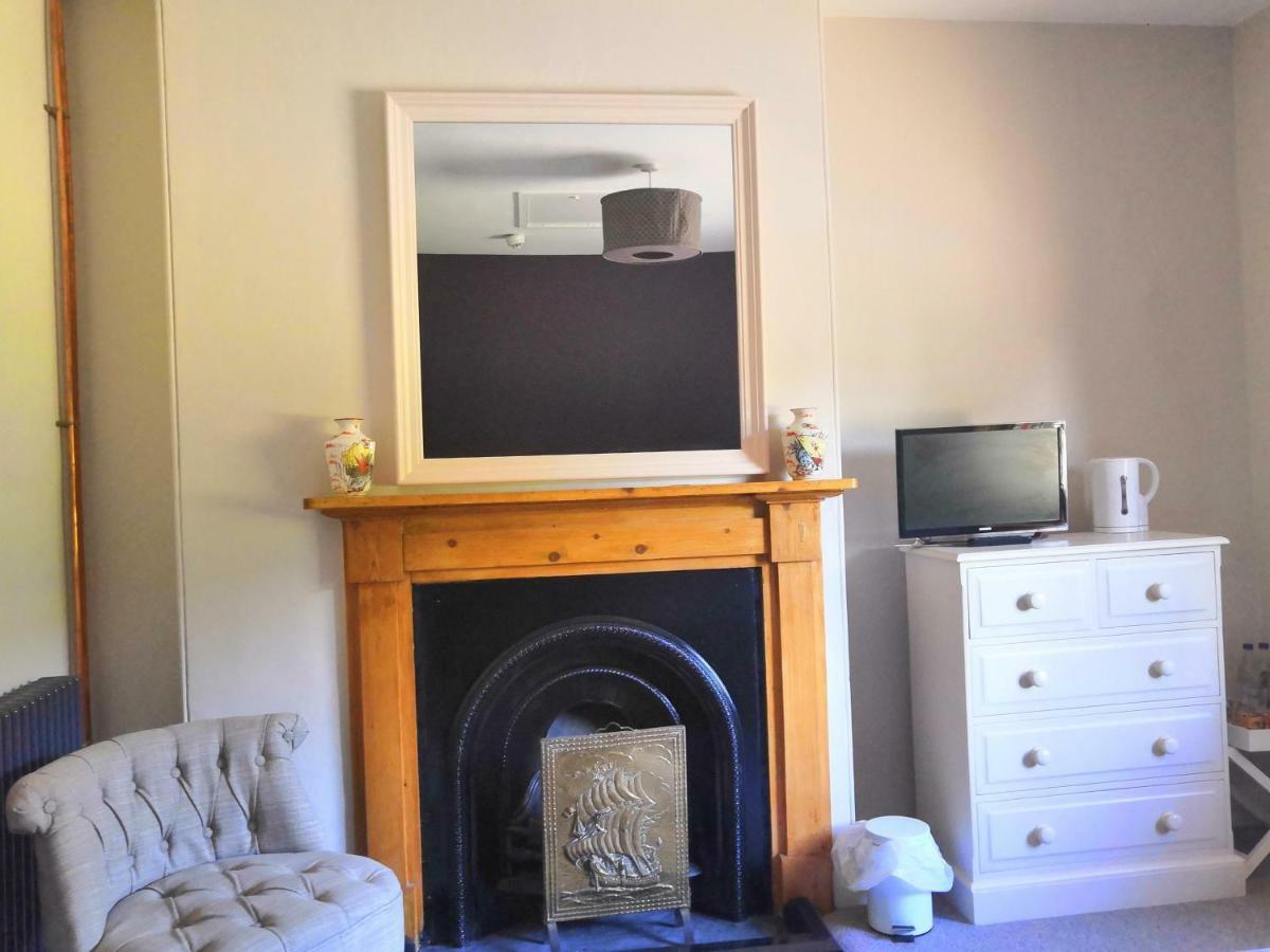 The Three Horseshoes Warham Экстерьер фото